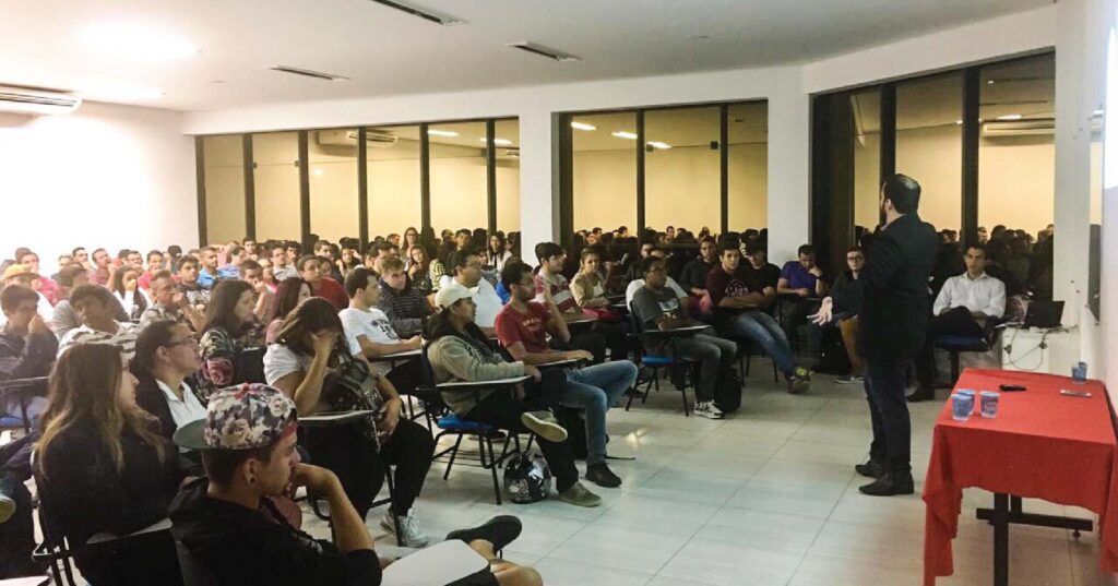 Palestra discute perfil profissional buscado pelo mercado